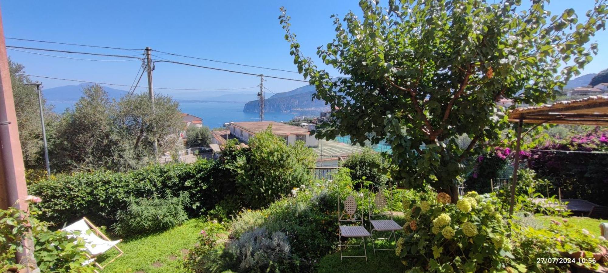 Lally'S Garden Bed & Breakfast Sorrento Exterior photo